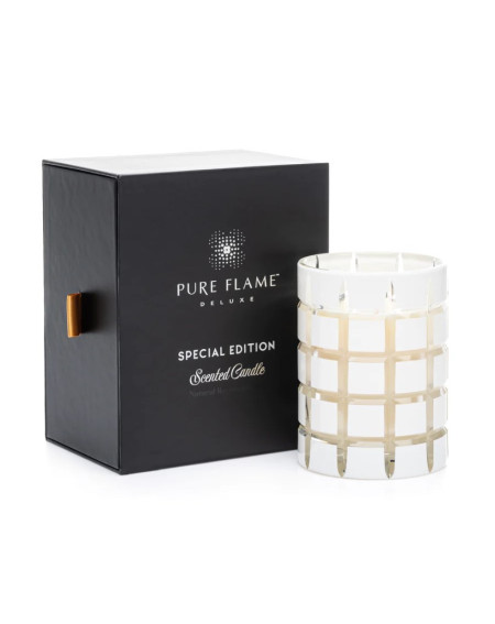 Ypatinga "DELUXE" POUDREE WHITE CRYSTAL EDITION  kvepianti žvakė krištolo inde