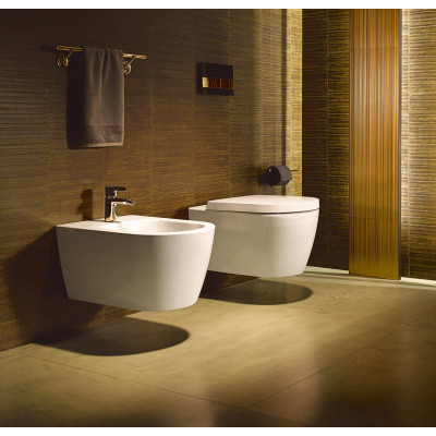Pakabinamas klozetas Duravit Me by Starck compact "Rimless", su "soft close" dangčiu