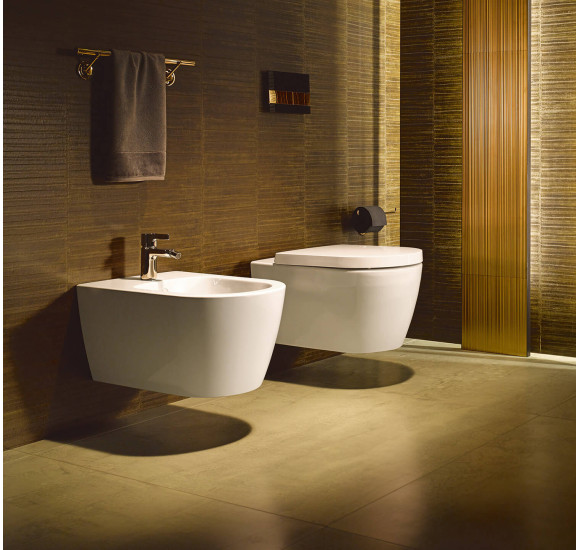 Pakabinamas klozetas Duravit Me by Starck compact "Rimless", su "soft close" dangčiu