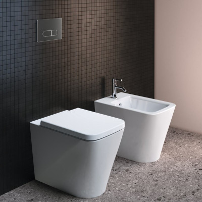 Ideal Standard Blend Cube prie sienos statoma bide