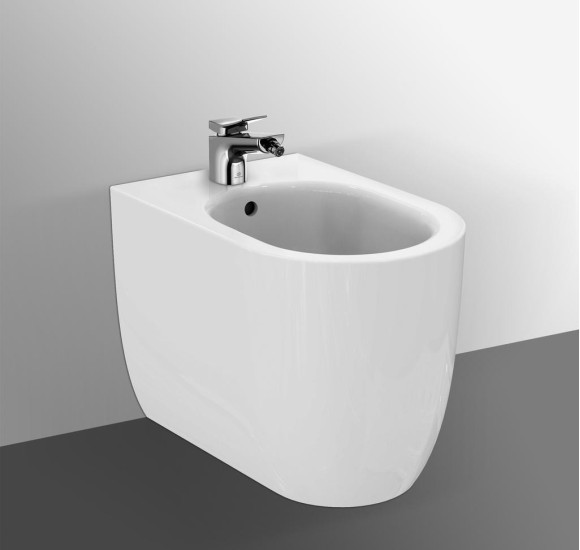 Ideal Standard Blend Curve prie sienos statoma bide
