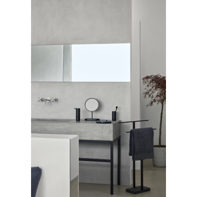 Blomus Menoto plieninė pastatoma rankšluosčių kabykla