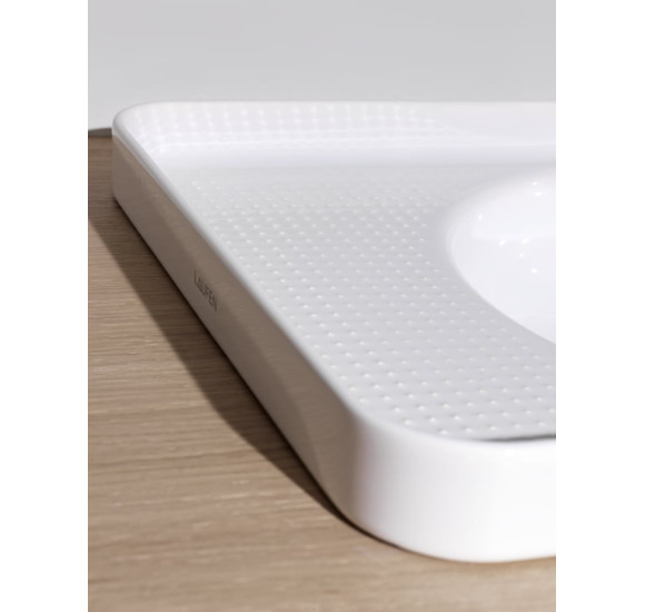 Pusiau įleidžiamas praustuvas Laufen VAL 550x360mm